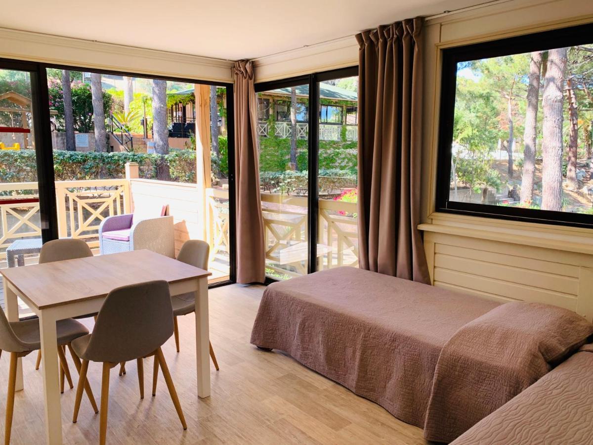 Residence Les Pins Καλβί Εξωτερικό φωτογραφία