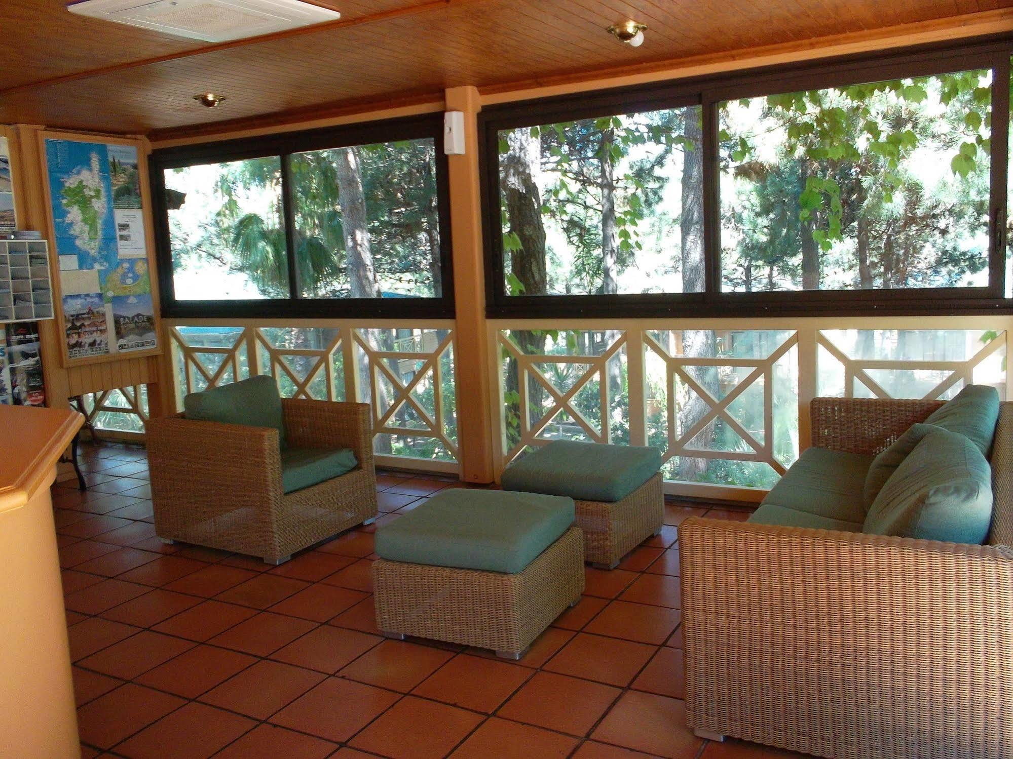 Residence Les Pins Καλβί Εξωτερικό φωτογραφία