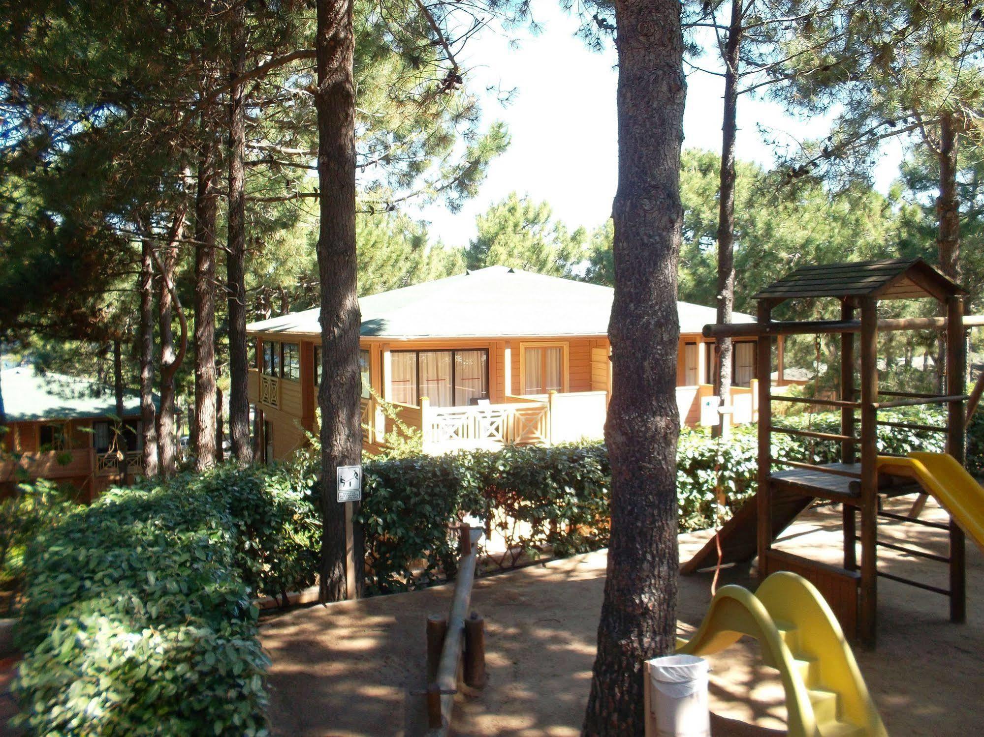 Residence Les Pins Καλβί Εξωτερικό φωτογραφία