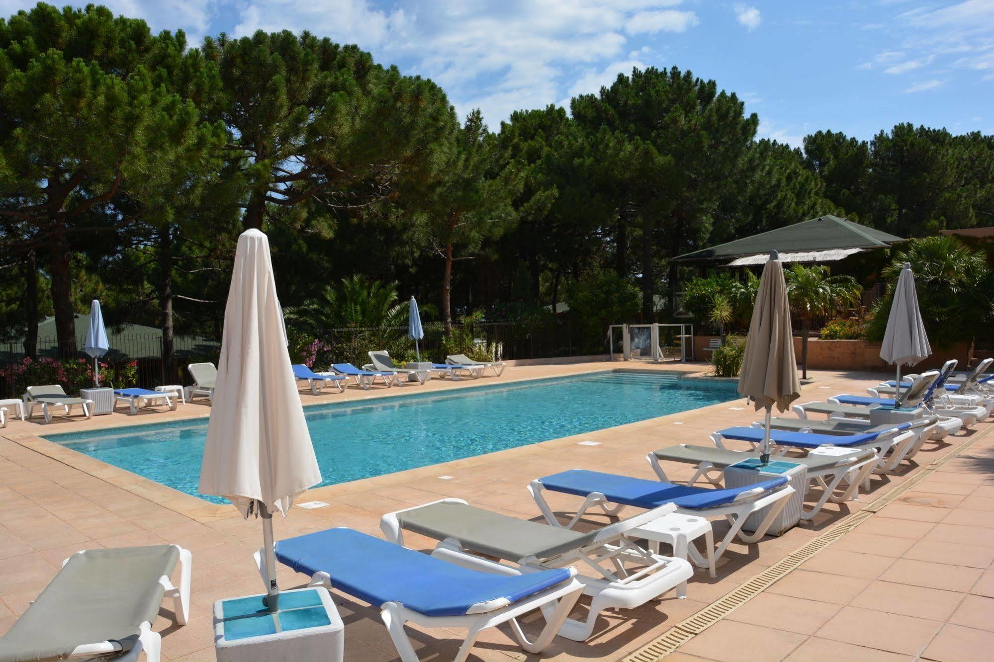Residence Les Pins Καλβί Εξωτερικό φωτογραφία